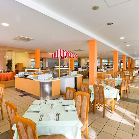 Apartments Polynesia Plava Laguna Umag Restoran fotoğraf